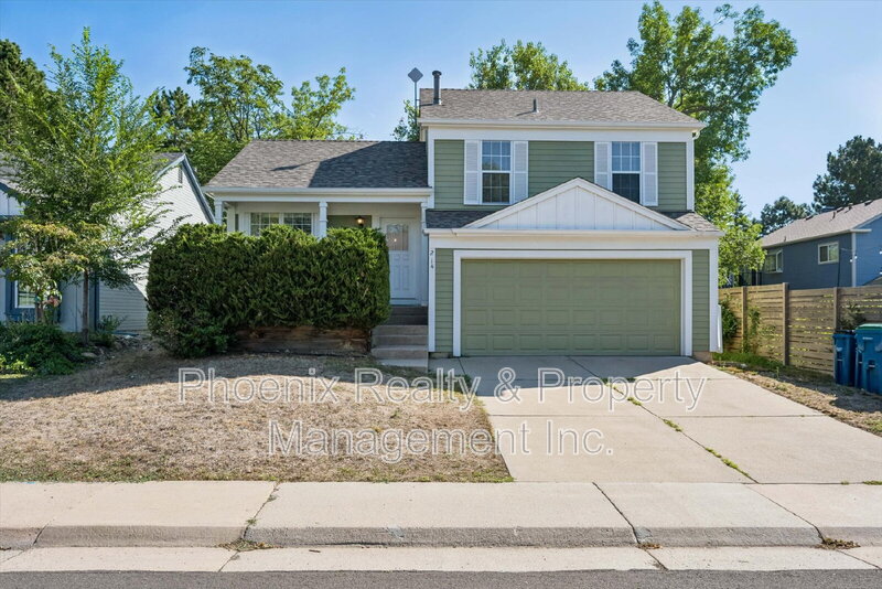 Louisville House: 214 S. Tyler Ave.