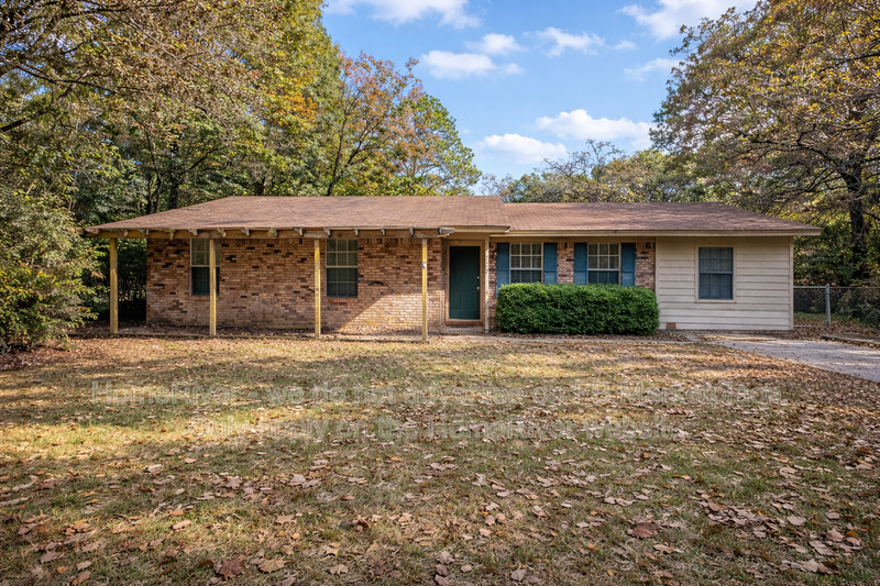 Crestview House: 5720 Reinke Dr