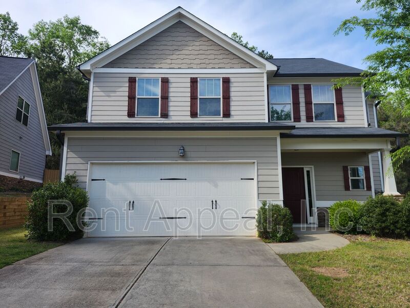 Dawsonville House: 106 Gunier Cir