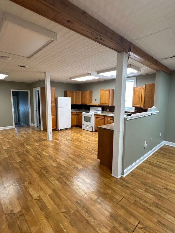 Ozark House: 304 West Church