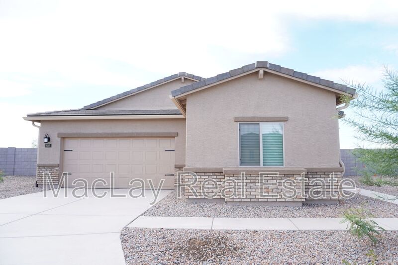 Casa Grande House: 680 W Crowned Dove trail