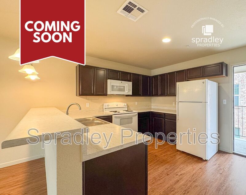 Belton Condo: 255 E 5th Ave, Apt 123