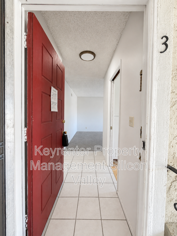 San Jose House: 1104 Delna Manor Lane