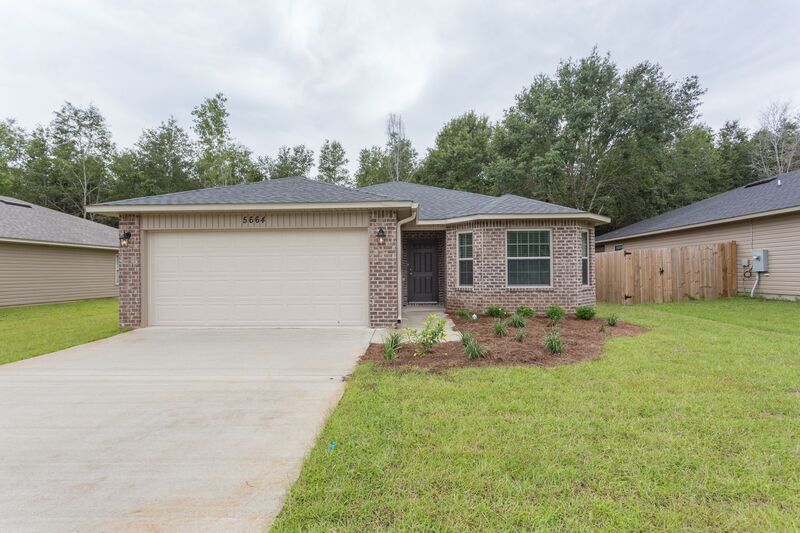 Pace House: 5664 Peach Dr
