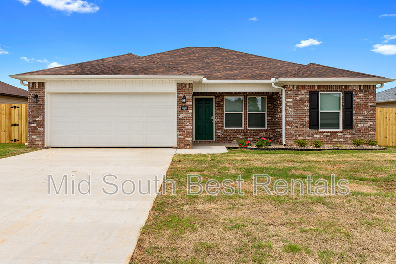 Jacksonville House: 620 Timberline Rd