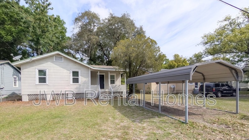 Jacksonville House: 217 48th St E