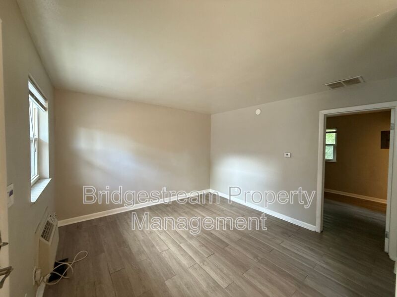 Dayton House: 2609 Revere Avenue