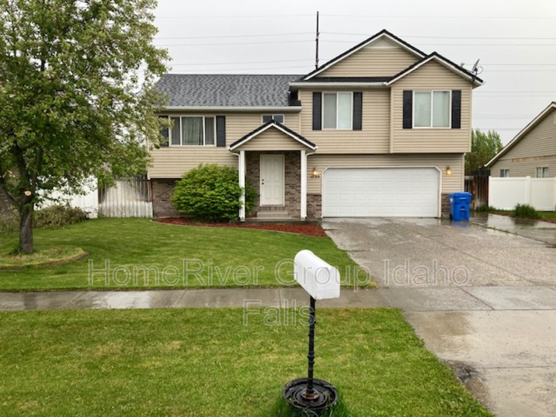 Idaho Falls House: 1195 Cornerstone Dr