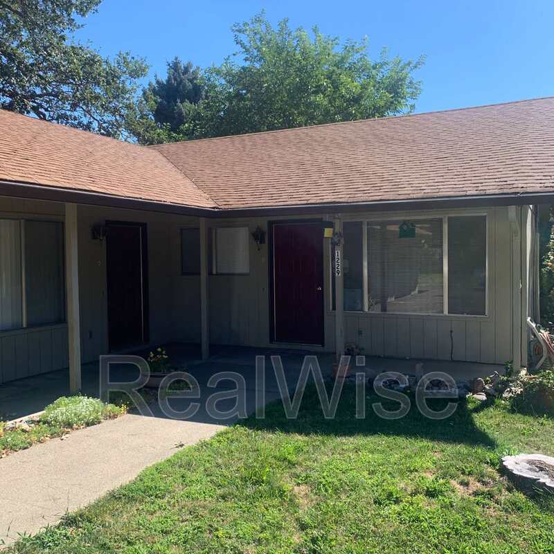 Grants Pass Condo: 1229 NW Highland Ave