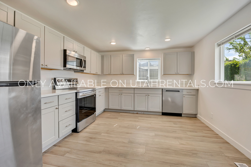 Orem Condo: 1533 S 450 E