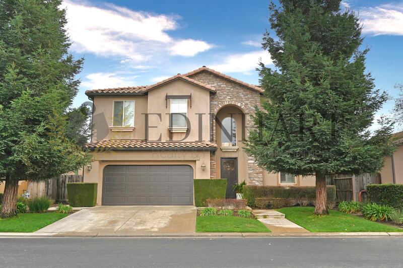 Fresno House: 11348 North Via Ventana Way