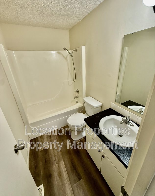 3420 Augusta Drive - 1, Lawrence, Kansas rental photo 12 of 17