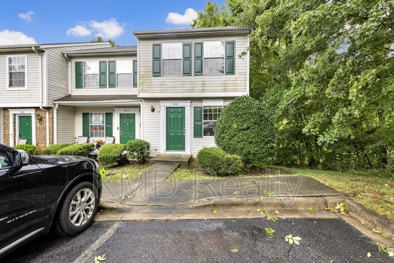 Charlotte Townhome: 630 Lex Drive