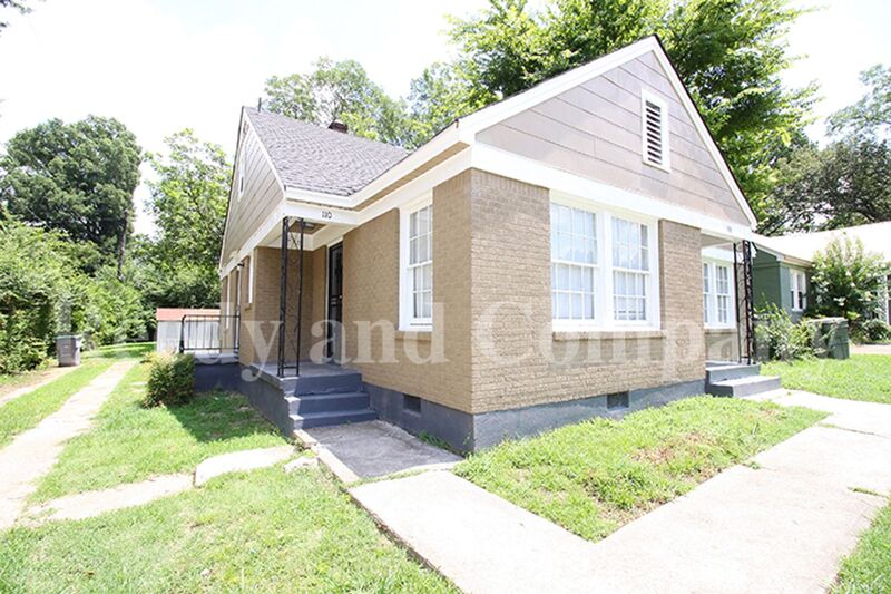 Memphis House: 110 N Greer St