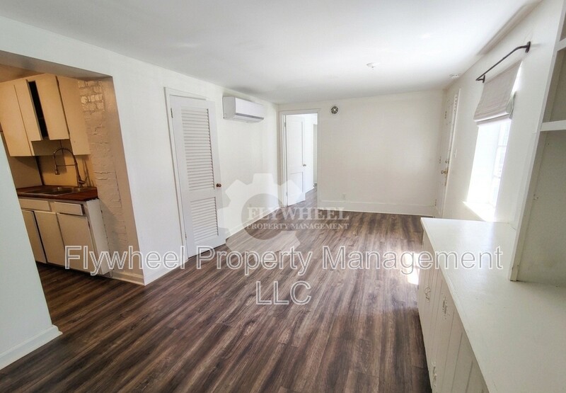 Chattanooga Condo: 910 South Crest Road - B