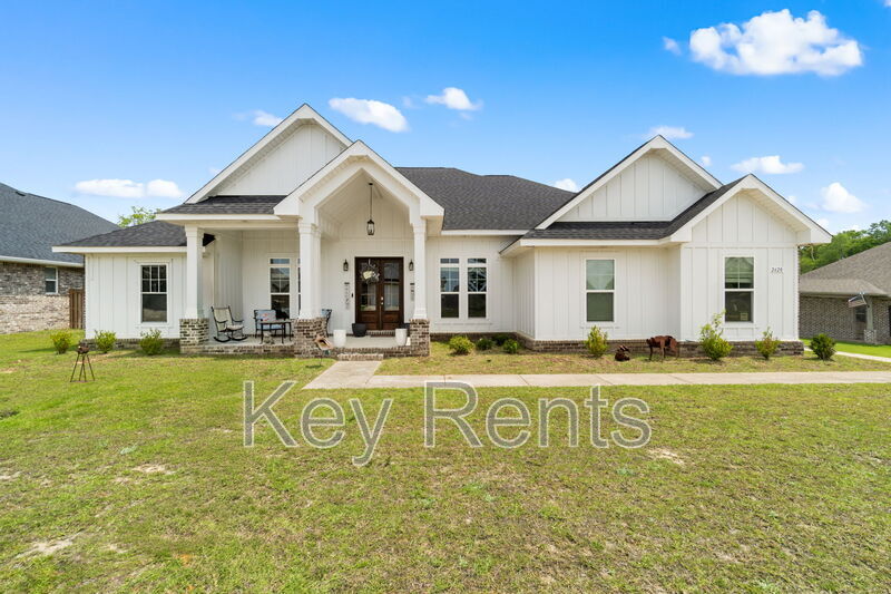 Cantonment House: 2420 Okatie Ln