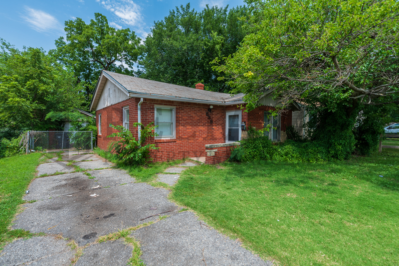 Wichita House: 839 North Oliver Street