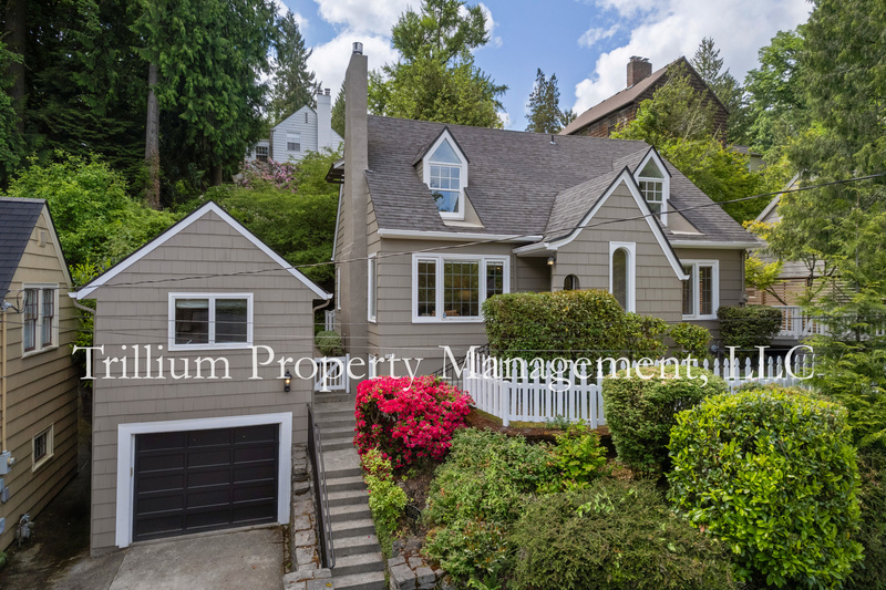 Portland House: 2665 SW Brae Mar Ct