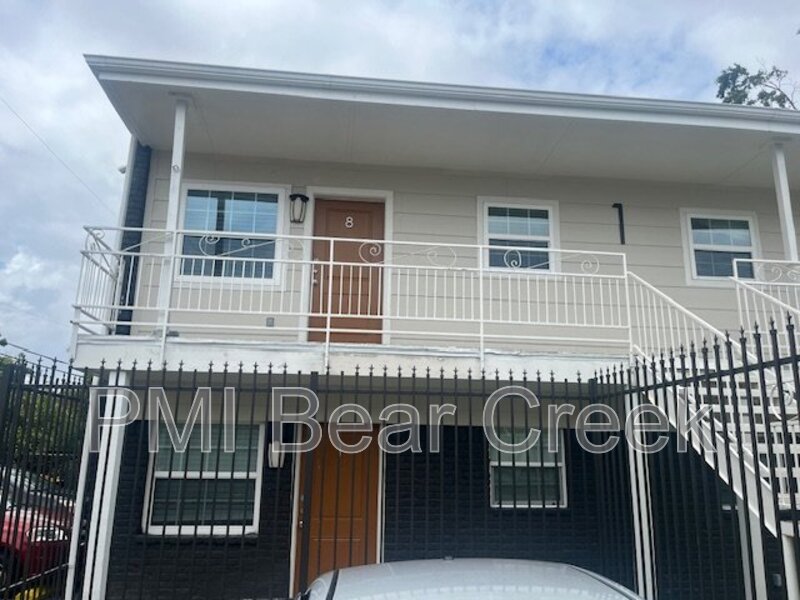 Houston Condo: 1824 Thonig Road