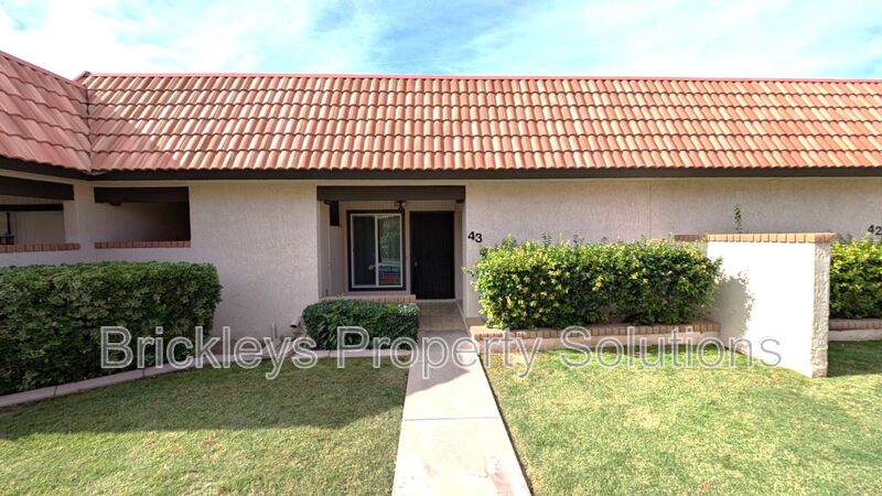 Chandler Townhome: 25 N Cottonwood St