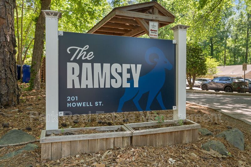 Chapel Hill House: 201 Howell Street