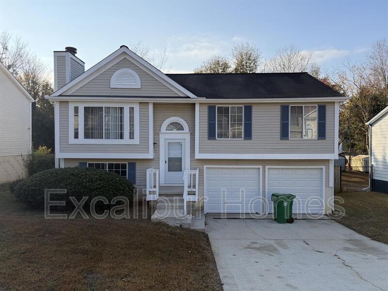 Lithonia House: 6091 Raintree Bend