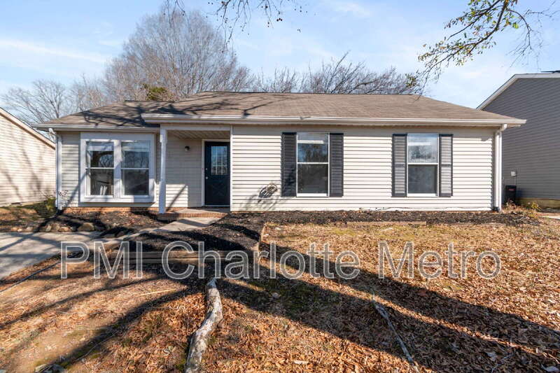 Matthews House: 3214 Old House Circle