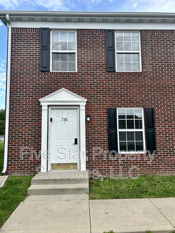 Chatham Condo: 799 Titan Ct