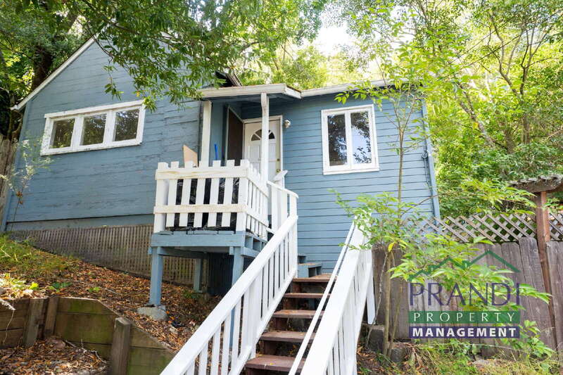 Fairfax House: 357 Forrest Ave
