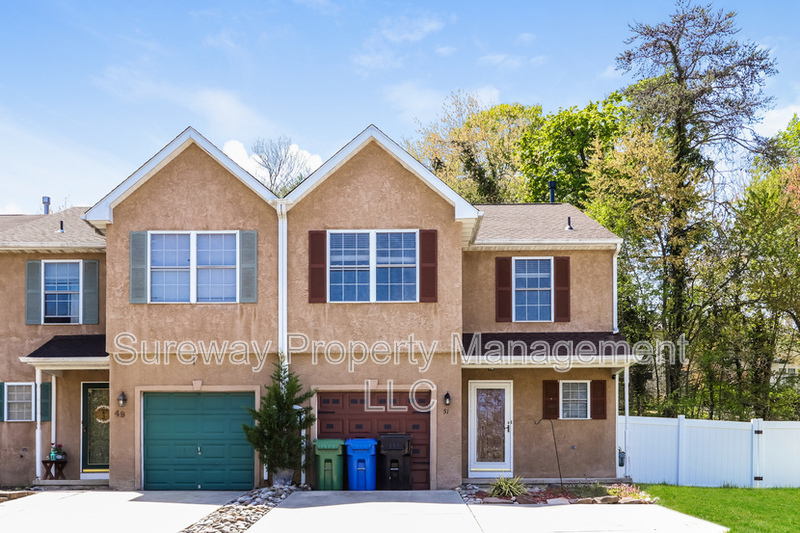 Sewell Townhome: 51 Meadow Ct