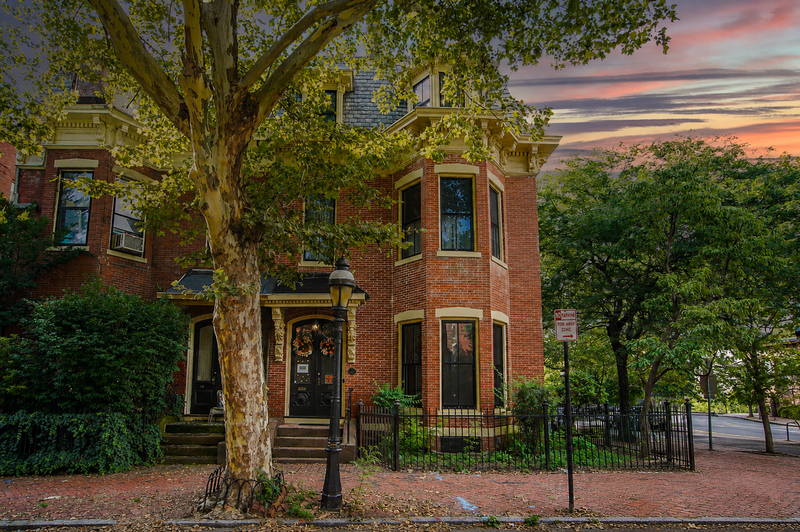 Springfield Condo: 52 Mattoon St