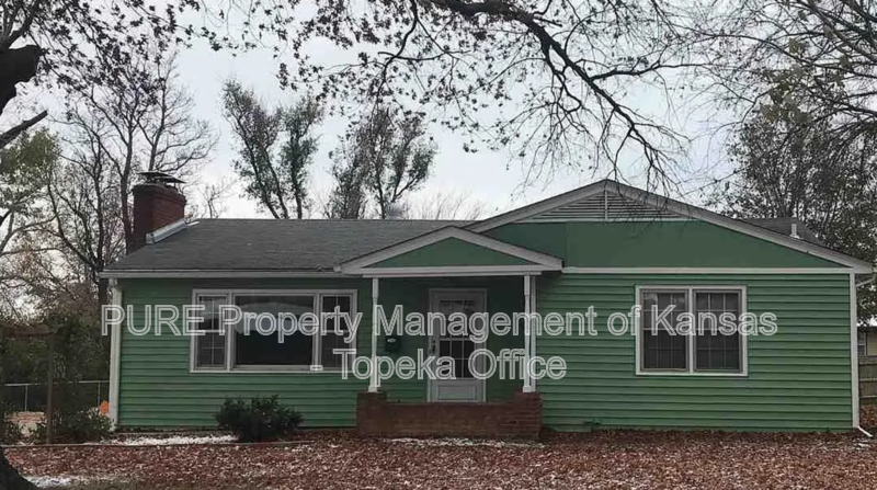 Topeka House: 3520 SW Brendan Ave