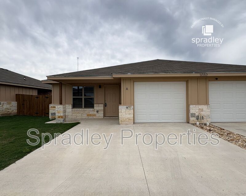 Belton Condo: 1032A Mason Dr