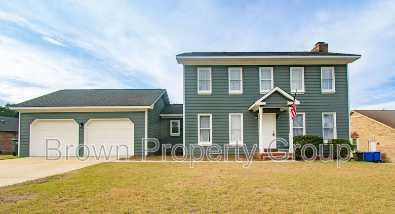 Fayetteville House: 2494 Lakeheath Ct