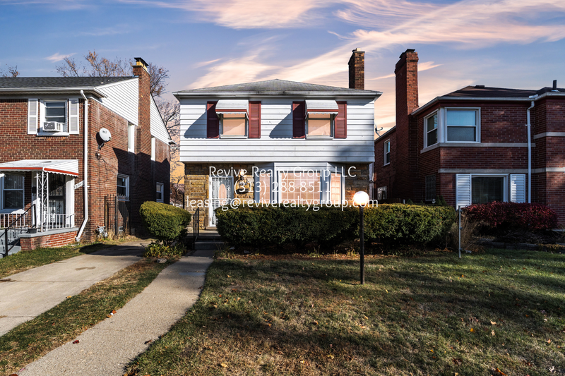 Detroit House: 18010 Sorento Avenue