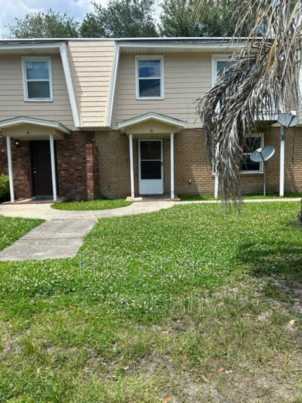 Charleston Condo: 1552 Evergreen Street