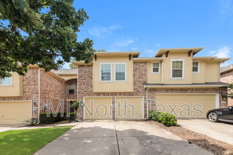 Frisco Townhome: 9853 Fleetwood Drive