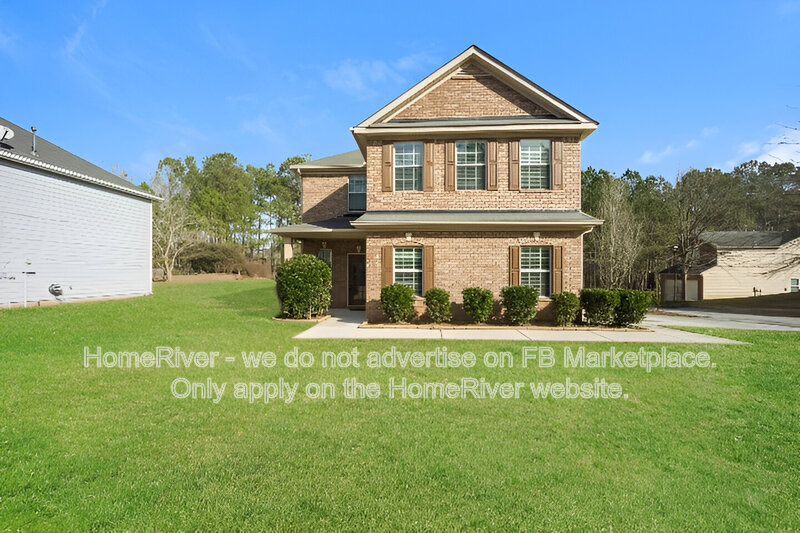 Atlanta House: 655 Balerma St