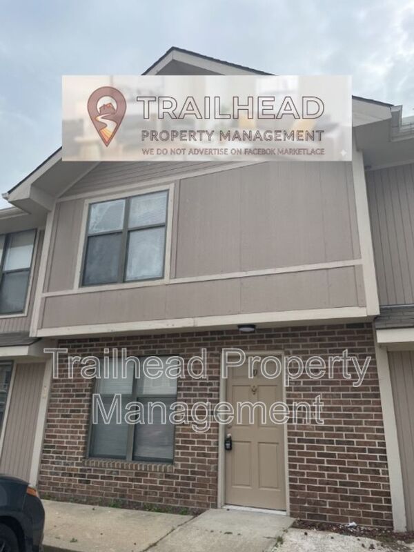 Ferrelview Townhome: 219 N Garrison Ave