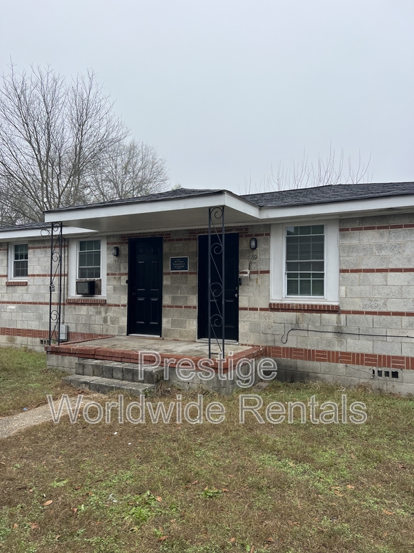 Columbus House: 495 Mellon Street