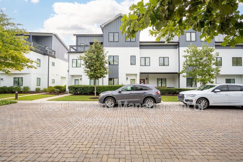Chattanooga Condo: 3111 Saint Elmo Avenue
