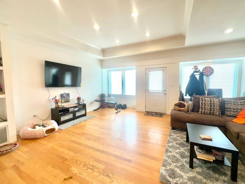 Chicago Condo: 1840 W Cermak