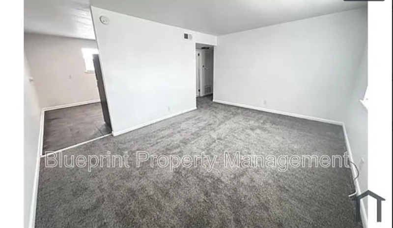 Tarrant House: 1113 Elm Ave