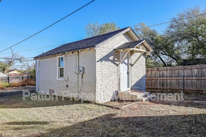 Amarillo House: 4240 SW 10th Avenue Rear