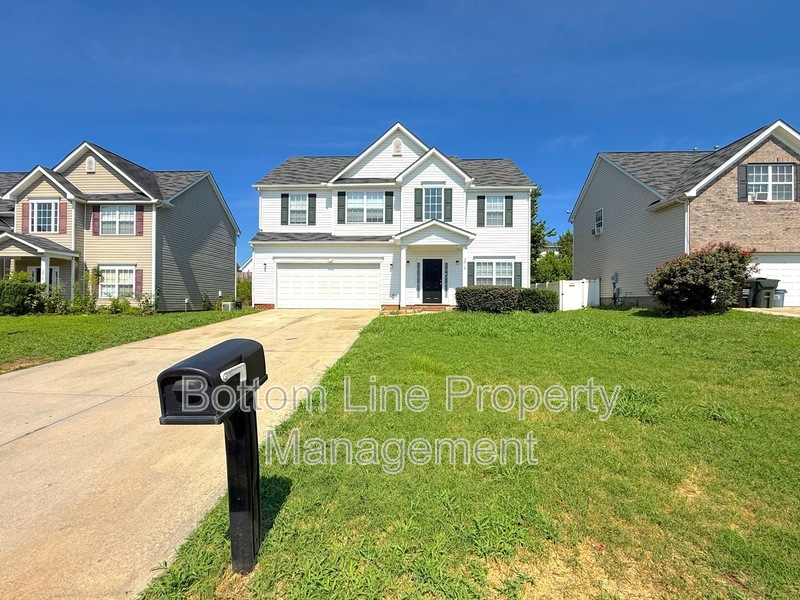 Concord House: 2910 Watercrest Dr NW
