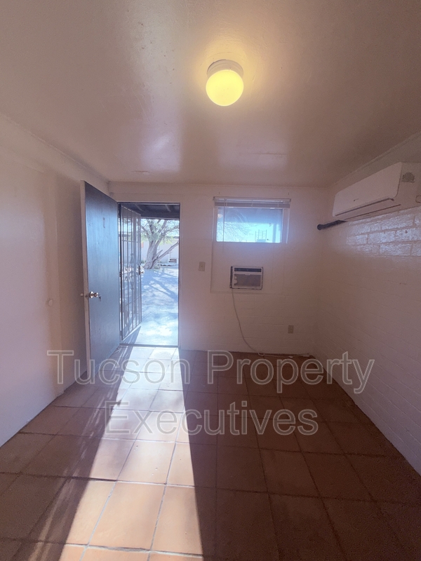 Tucson Condo: 1951 East Benson Highway - 7