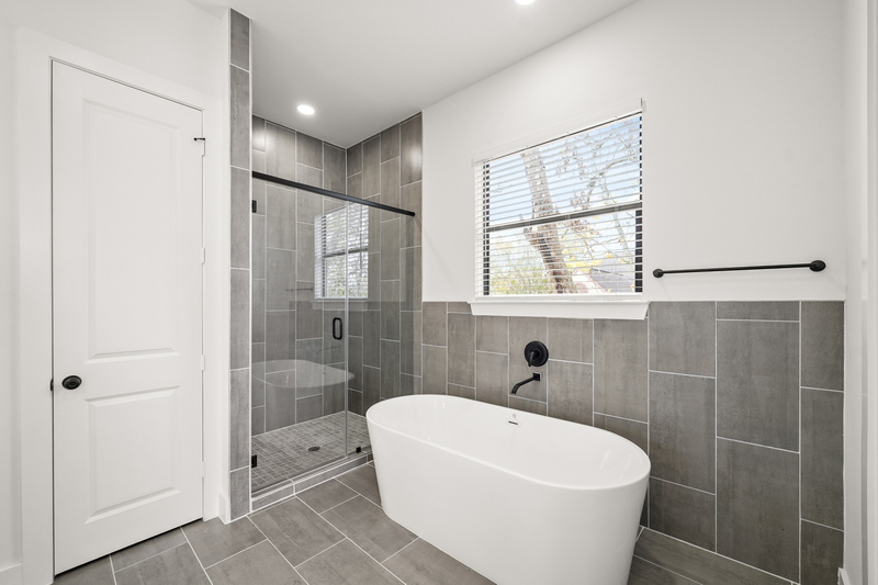 Houston House: 3417 Tuam Street