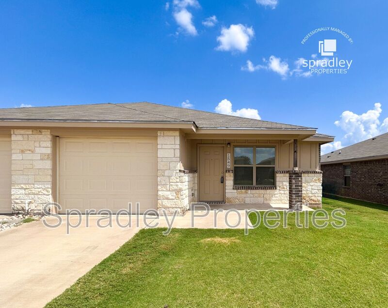 Belton Townhome: 1549 Kal Ct