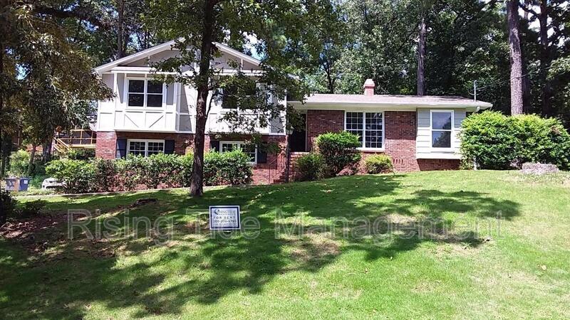 Hoover House: 1784 Napier Dr