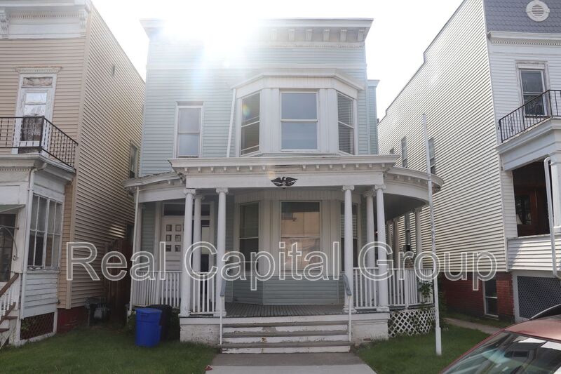 Troy Condo: 130 5th Ave